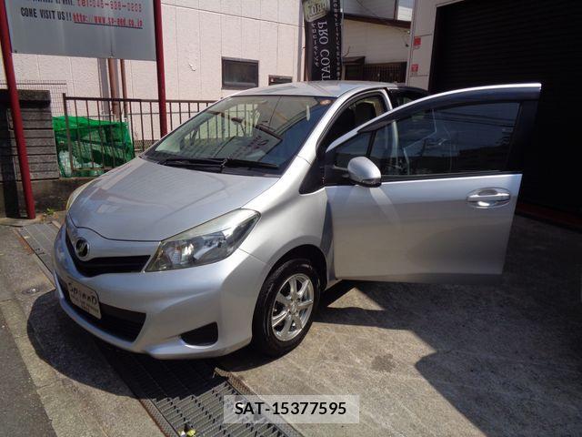Toyota VITZ 2012-02 8210871-18