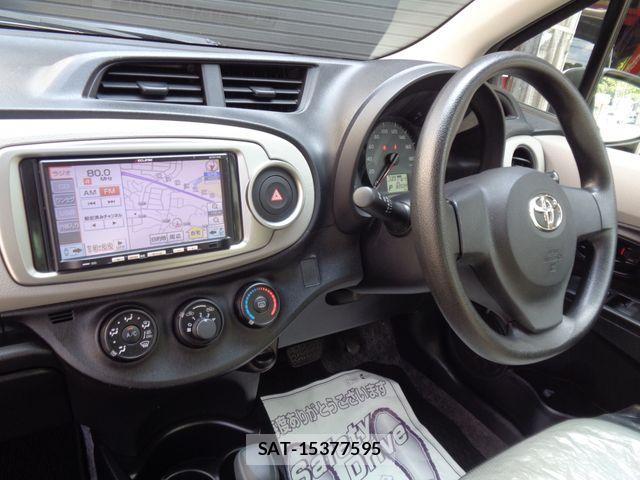 Toyota VITZ 2012-02 8210871-20