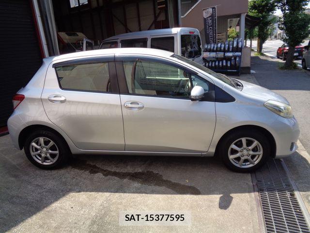 Toyota VITZ 2012-02 8210871-8