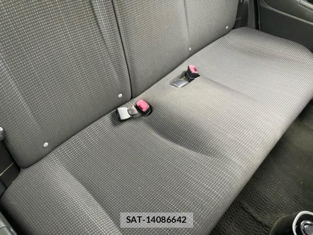 Toyota VITZ 2015-09 8232281-15