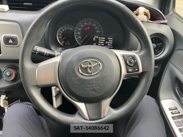 Toyota VITZ 2015-09 8232281-18
