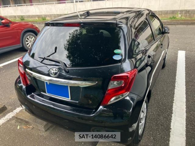 Toyota VITZ 2015-09 8232281-3