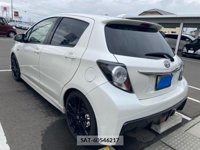 Toyota VITZ 2019-05 8232278-6