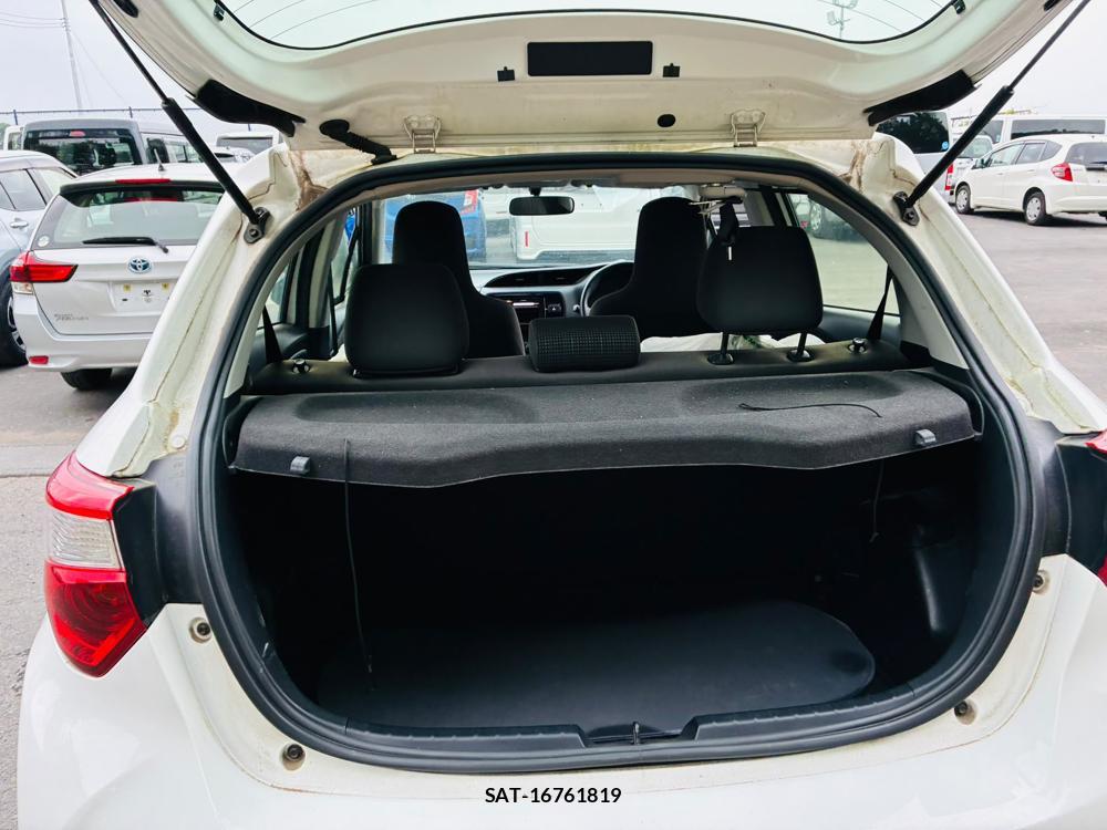Toyota VITZ 2019-07 8144169-25