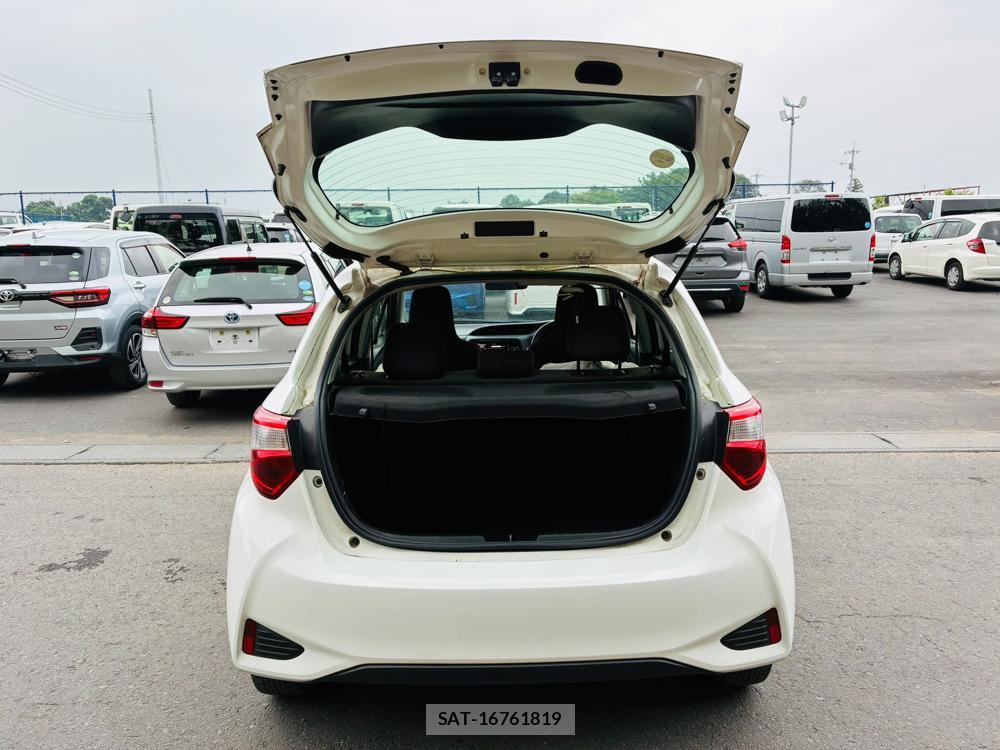 Toyota VITZ 2019-07 8144169-26