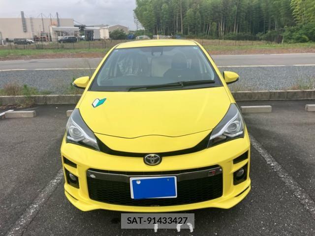 Toyota VITZ 2017-11 8232279-0