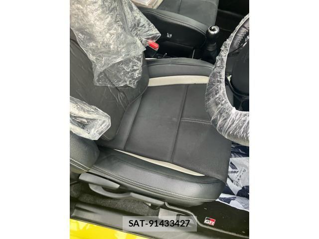 Toyota VITZ 2017-11 8232279-7