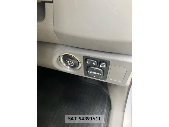 Toyota VITZ 2009-01 8232288-9