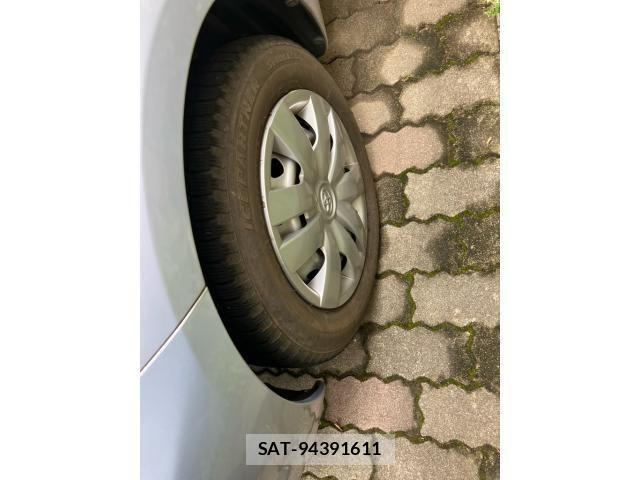 Toyota VITZ 2009-01 8232288-5