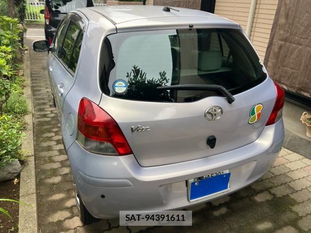 Toyota VITZ 2009-01 8232288-7
