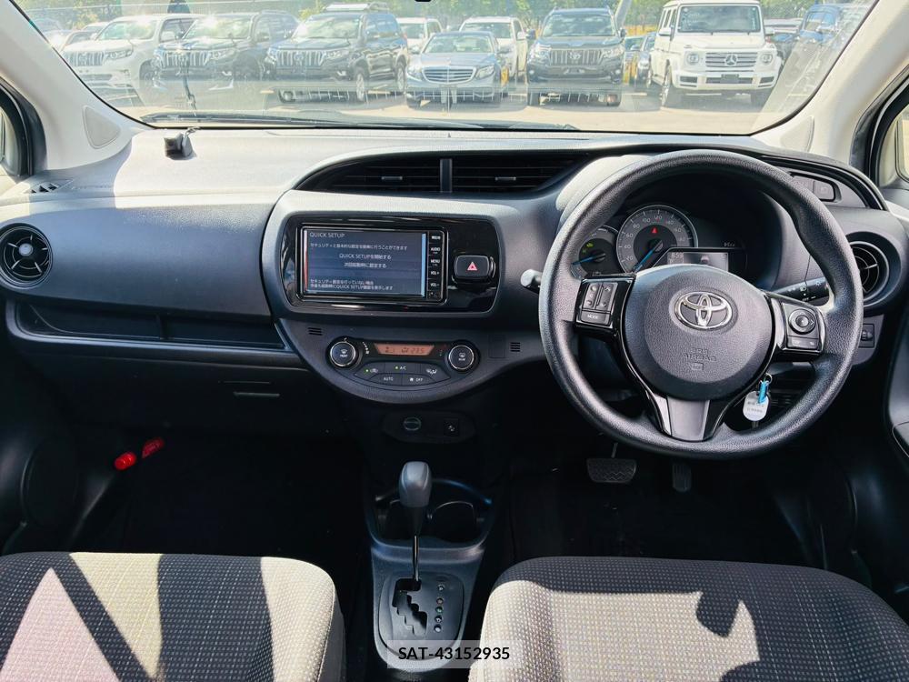 Toyota VITZ 2019-07 8107904-12