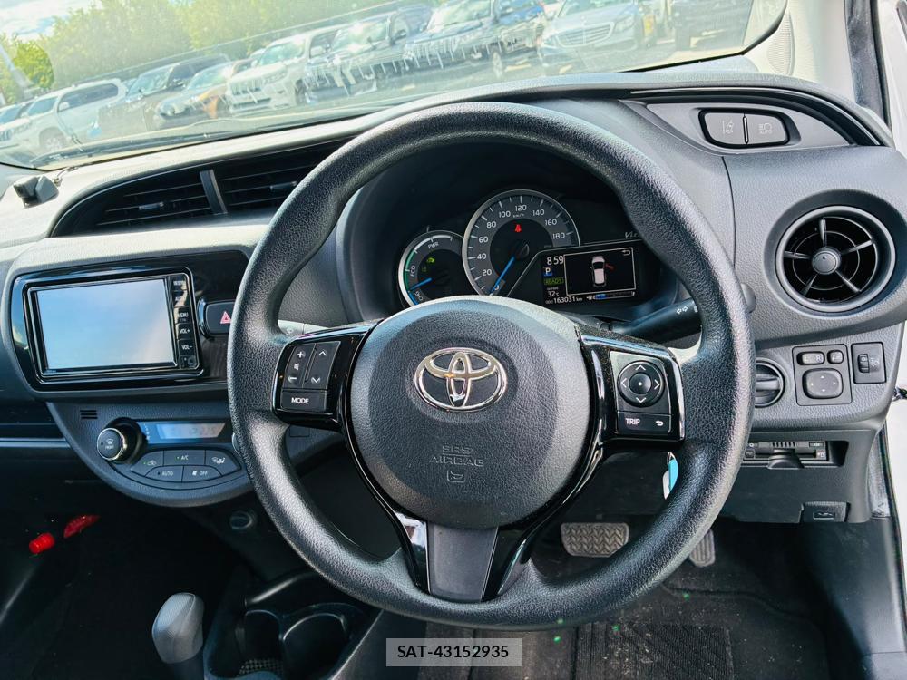 Toyota VITZ 2019-07 8107904-14