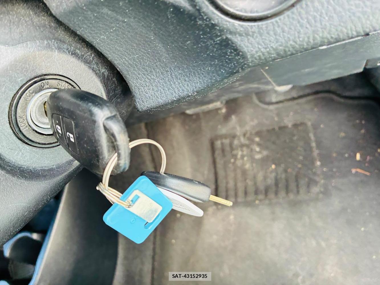 Toyota VITZ 2019-07 8107904-16