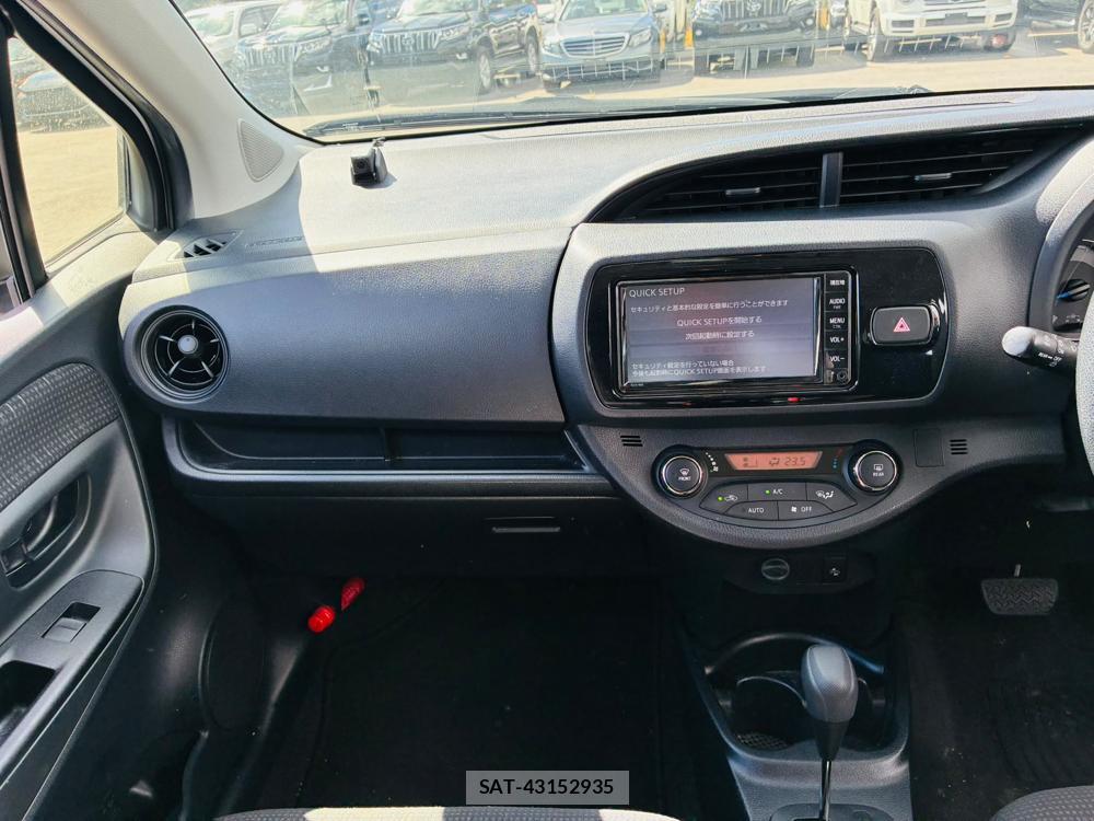 Toyota VITZ 2019-07 8107904-17