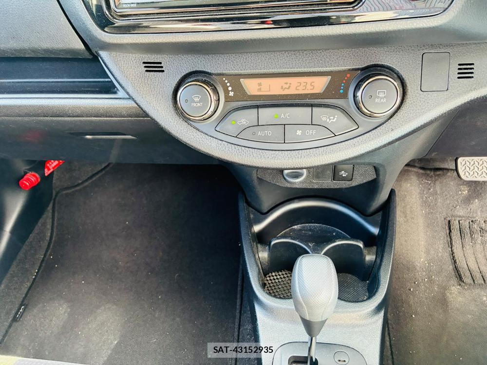 Toyota VITZ 2019-07 8107904-19
