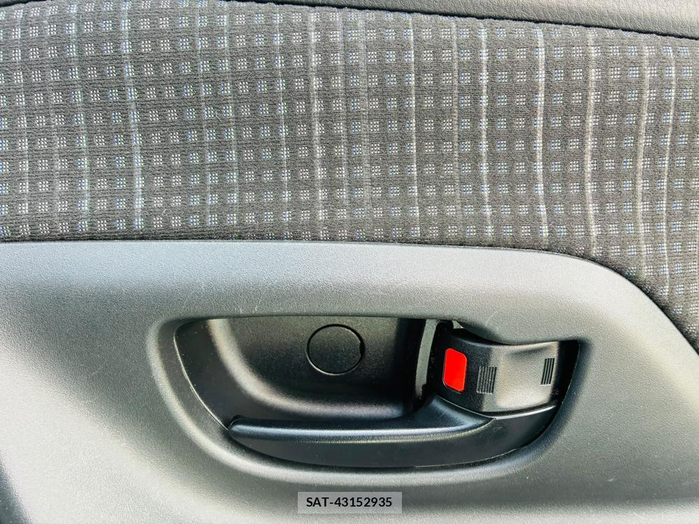 Toyota VITZ 2019-07 8107904-20