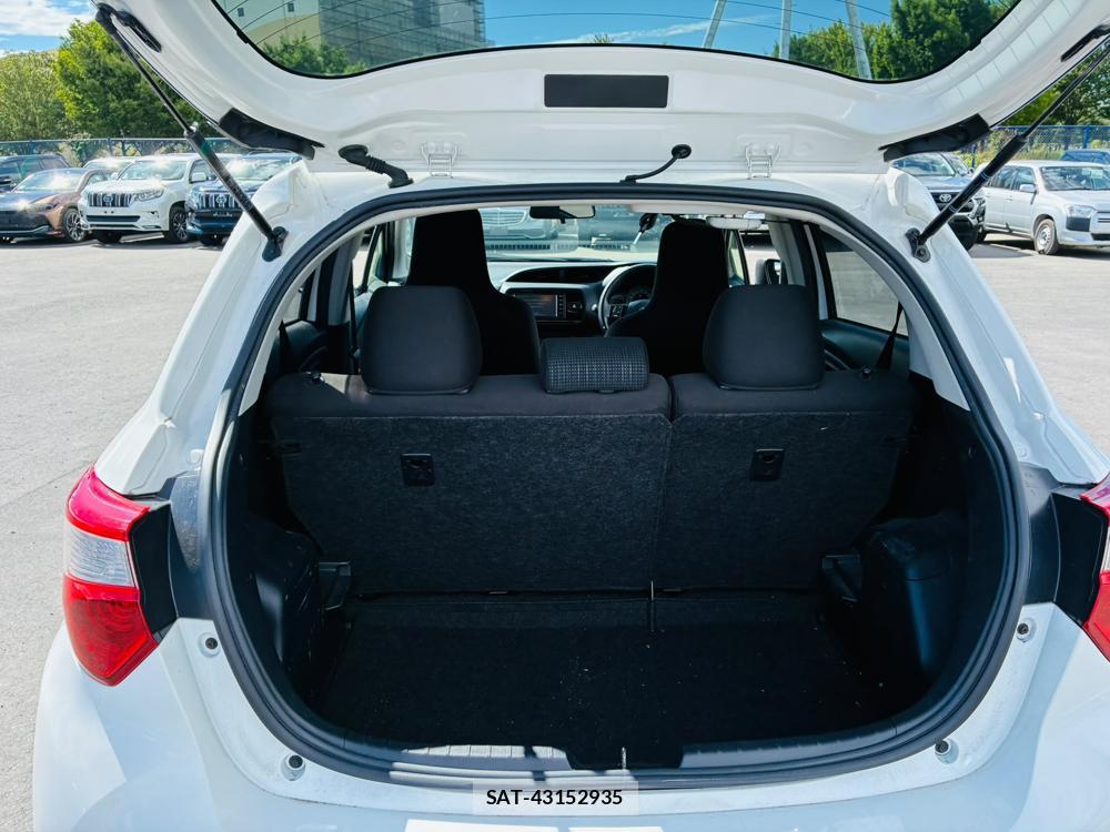 Toyota VITZ 2019-07 8107904-25