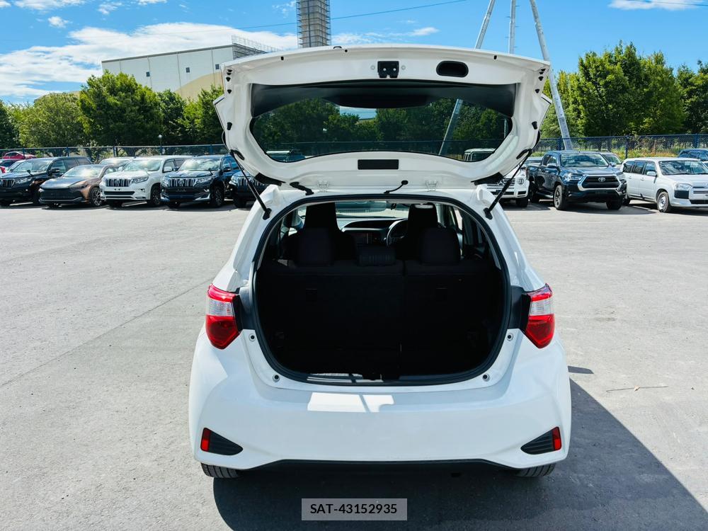 Toyota VITZ 2019-07 8107904-26