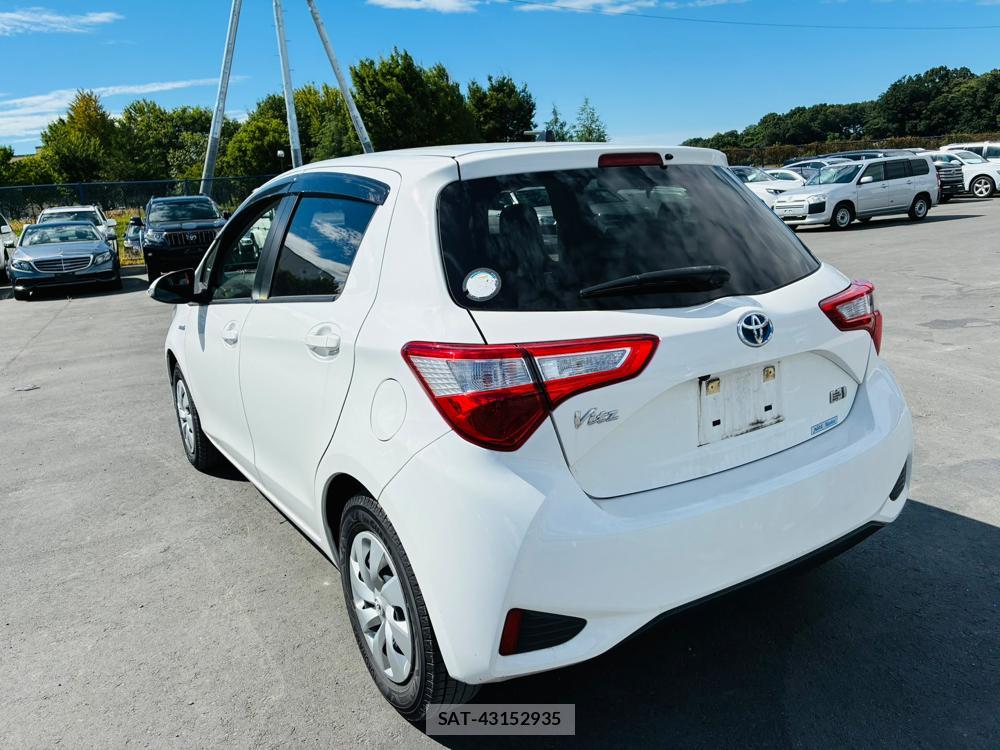 Toyota VITZ 2019-07 8107904-2