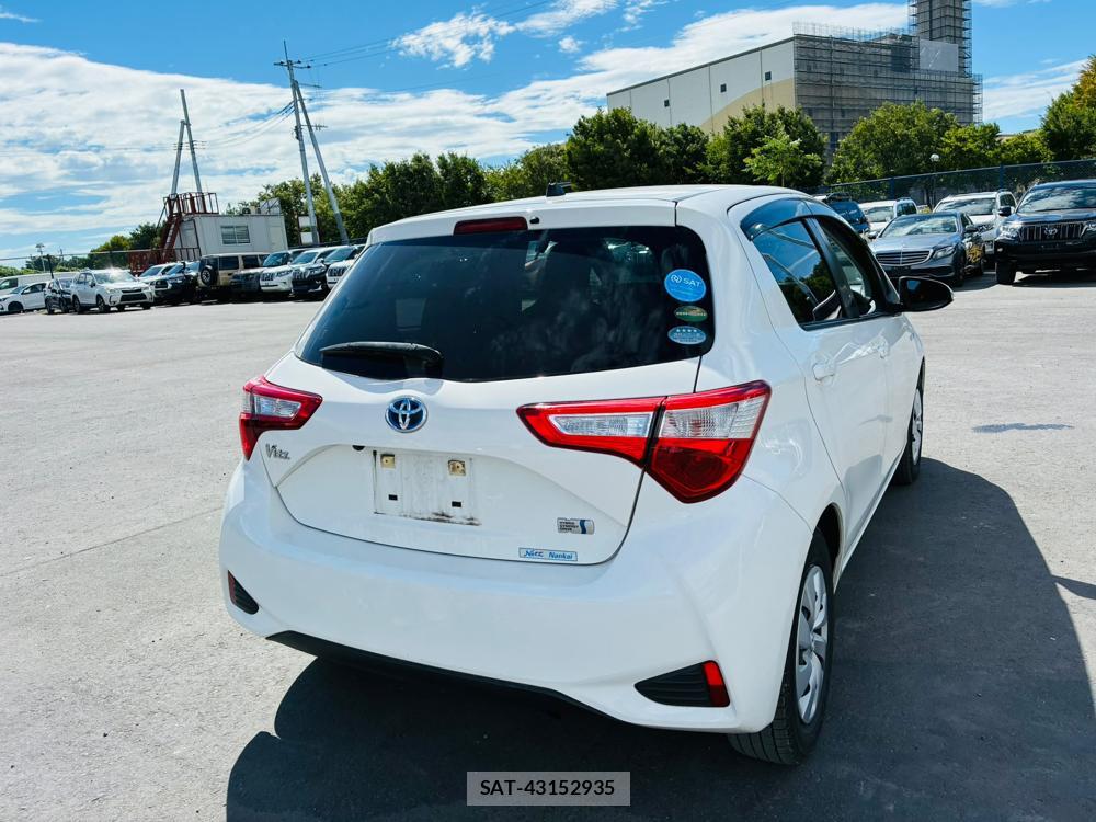 Toyota VITZ 2019-07 8107904-4