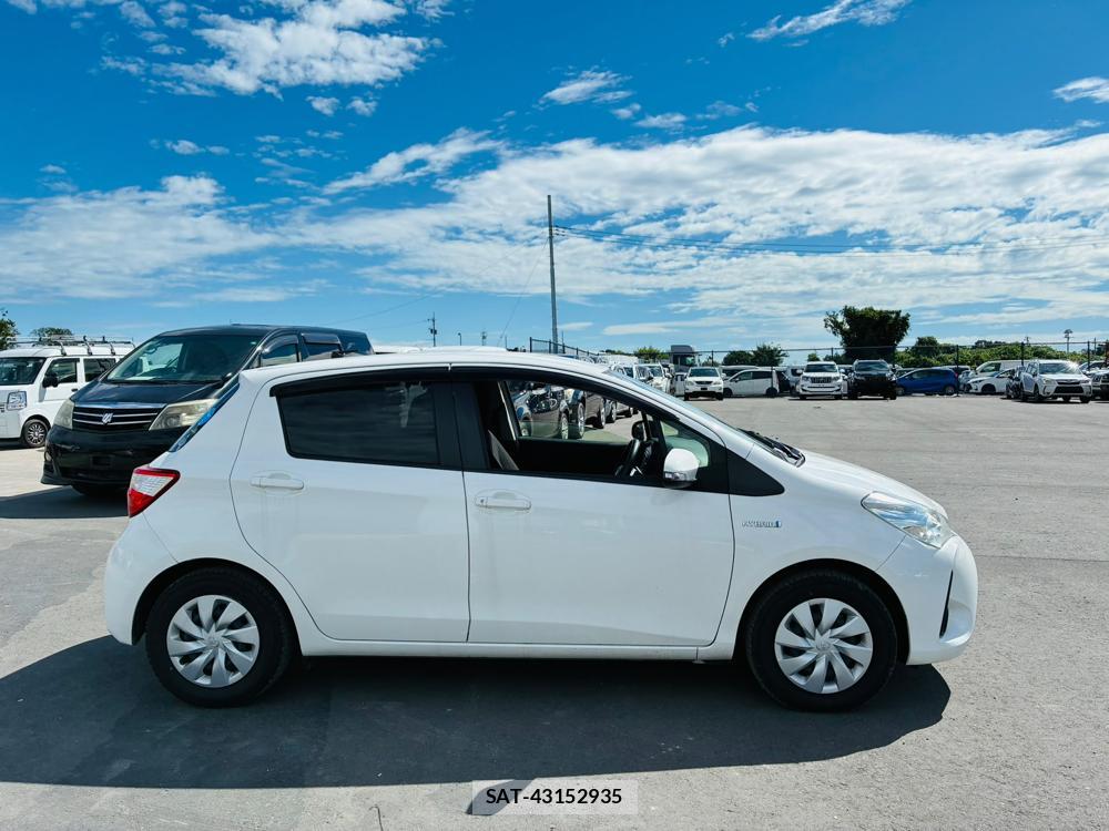 Toyota VITZ 2019-07 8107904-5