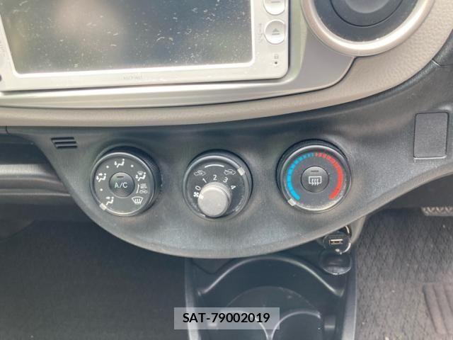 Toyota VITZ 2011-06 8247072-20