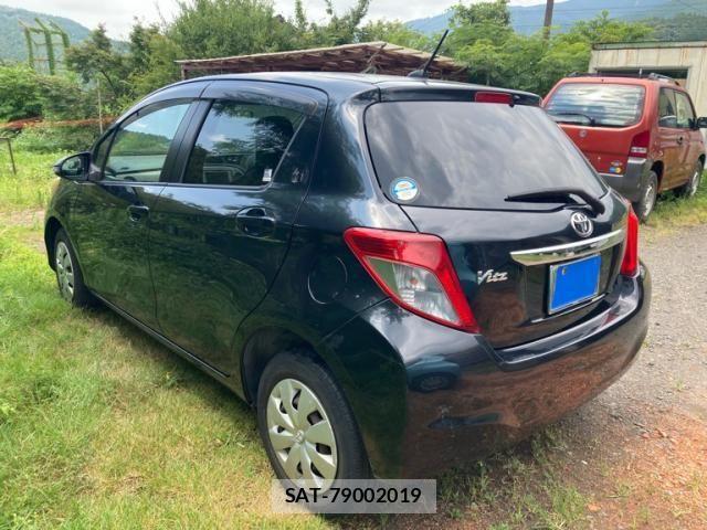 Toyota VITZ 2011-06 8247072-2