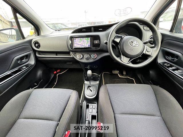 Toyota VITZ 2016-05 8247070-1