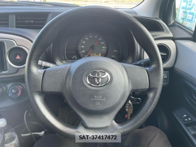 Toyota VITZ 2012-04 8247073-19