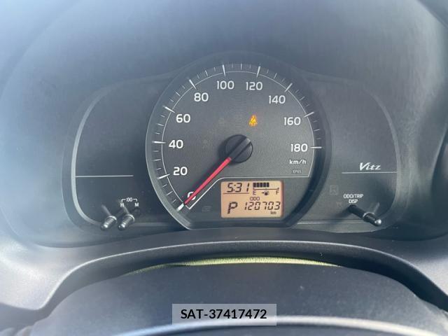 Toyota VITZ 2012-04 8247073-20