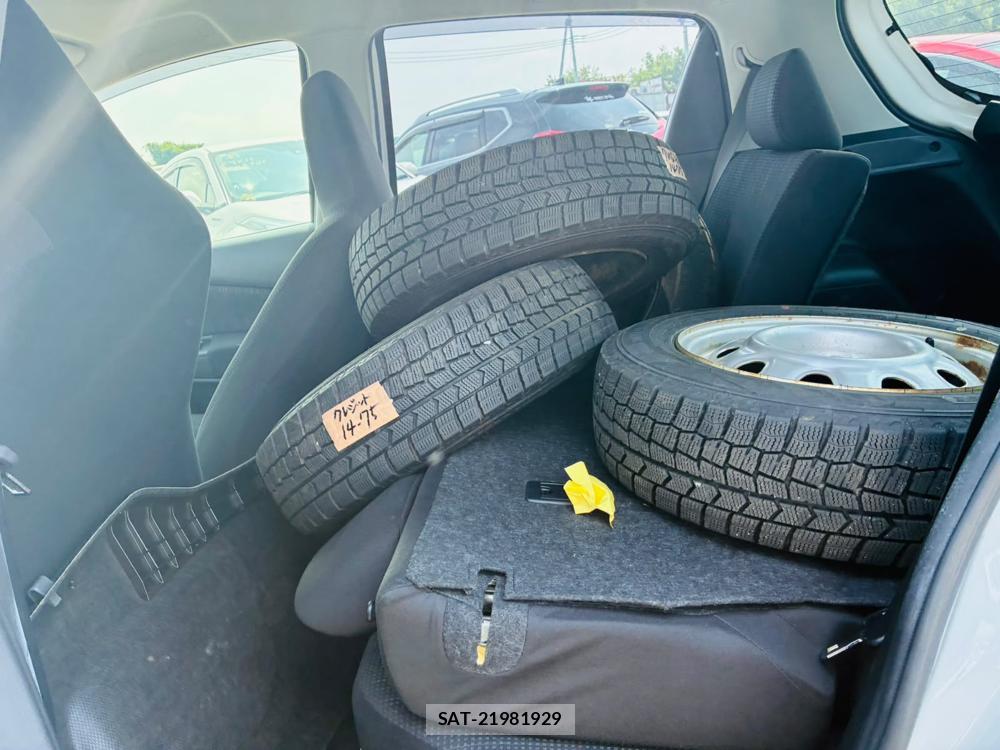 Toyota VITZ 2019-06 8091779-9