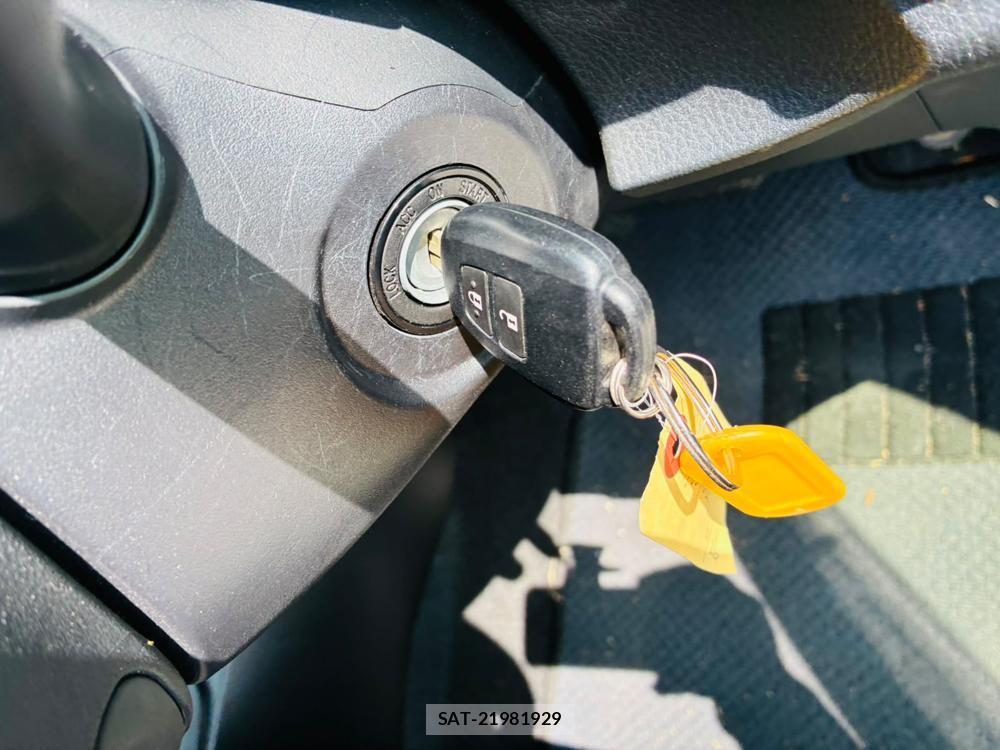 Toyota VITZ 2019-06 8091779-16