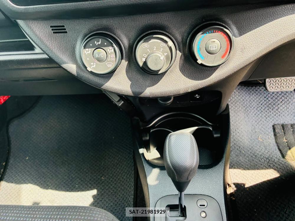 Toyota VITZ 2019-06 8091779-19
