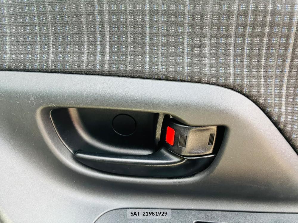 Toyota VITZ 2019-06 8091779-20