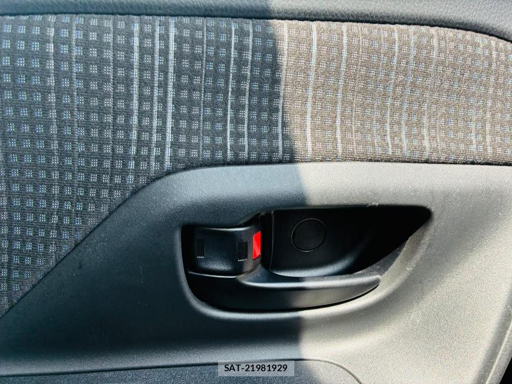Toyota VITZ 2019-06 8091779-22
