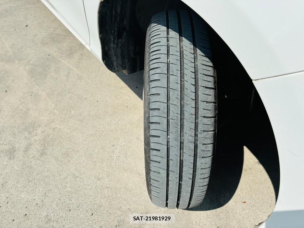 Toyota VITZ 2019-06 8091779-32