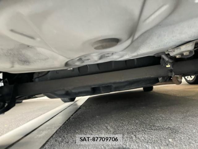 Toyota VITZ 2009-02 8317880-14