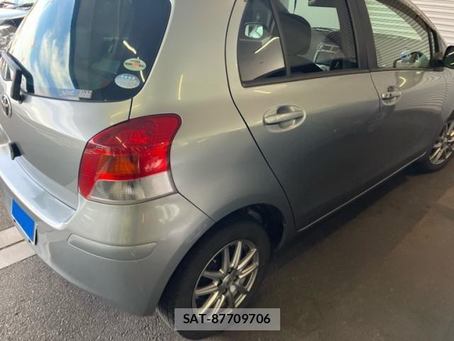 Toyota VITZ 2009-02 8317880-3