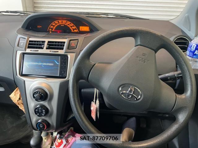 Toyota VITZ 2009-02 8317880-7