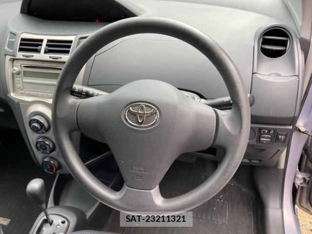Toyota VITZ 2010-07 8317879-12