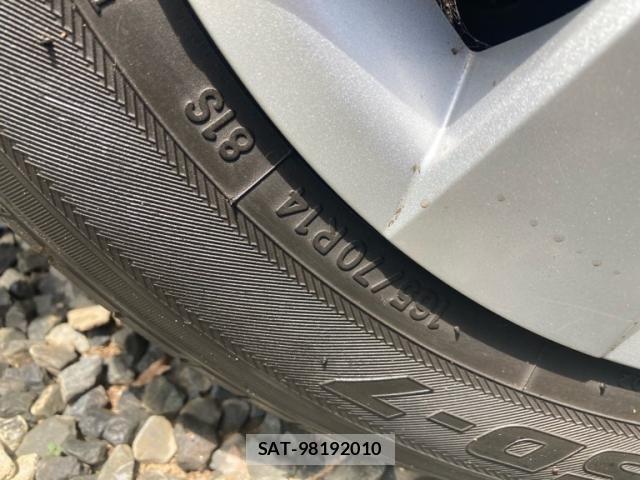 Toyota VITZ 2015-09 8317878-12