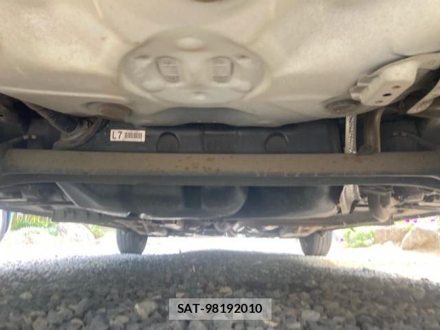 Toyota VITZ 2015-09 8317878-8