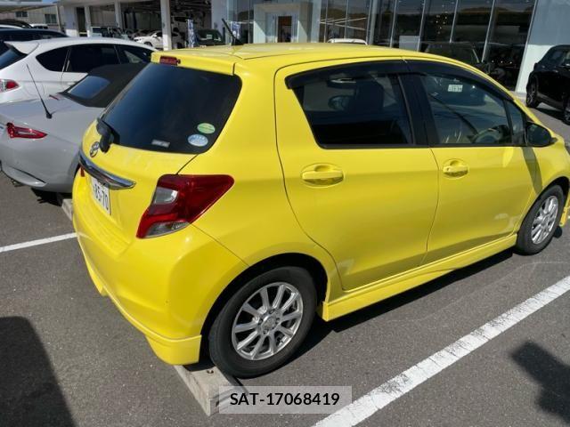 Toyota VITZ 2014-04 8317876-1