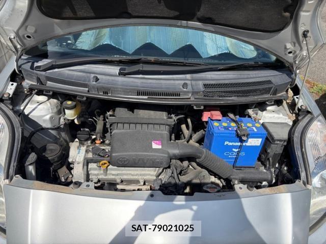 Toyota VITZ 2009-11 8317877-10