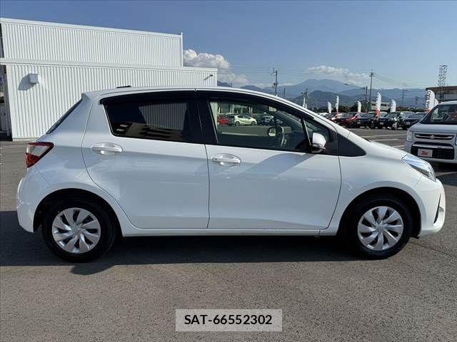 Toyota VITZ 2017-07 8317872-10