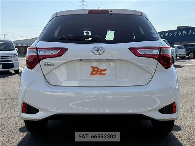 Toyota VITZ 2017-07 8317872-13
