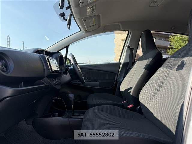 Toyota VITZ 2017-07 8317872-16