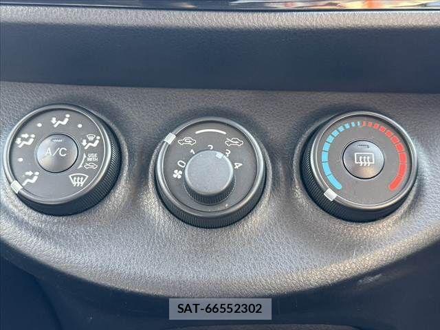 Toyota VITZ 2017-07 8317872-6