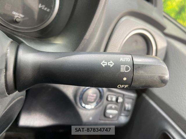 Toyota VITZ 2014-04 8338379-5