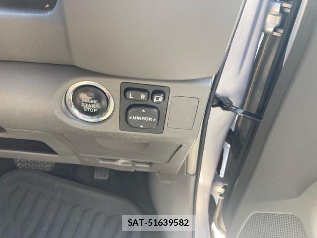 Toyota VITZ 2010-03 8338384-11